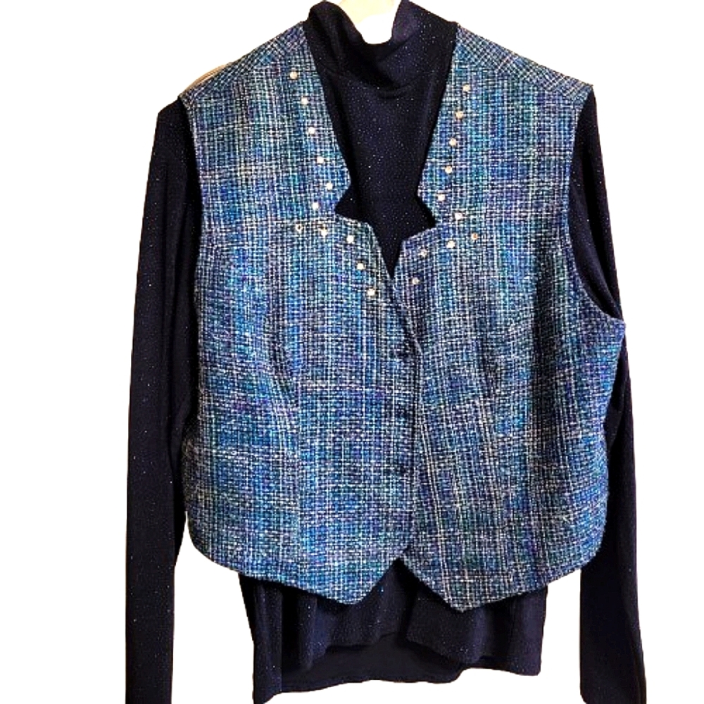 On the rail women's western vest and shirt combo. Blue with sparkles size Medium
